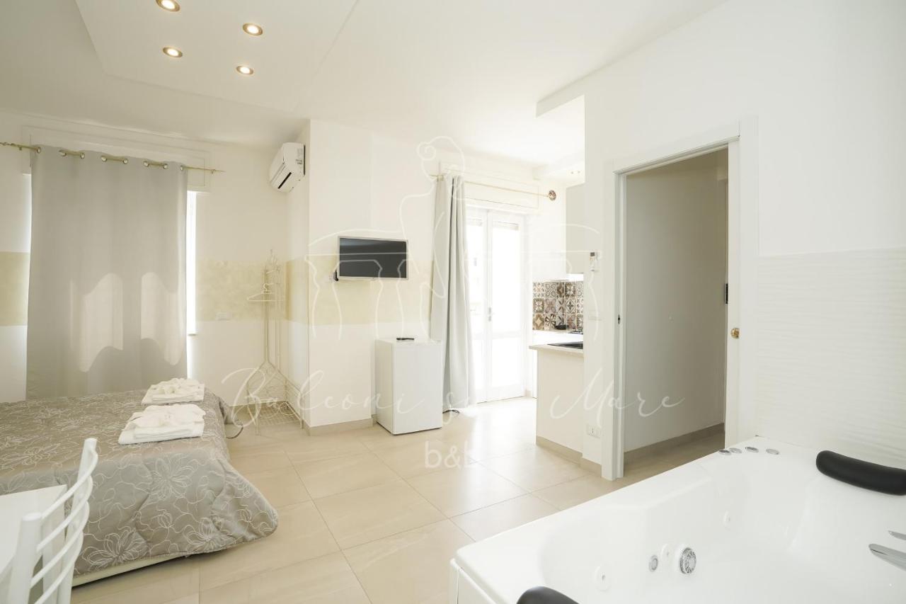 Balconi Sul Mare Bed & Breakfast Otranto Dış mekan fotoğraf